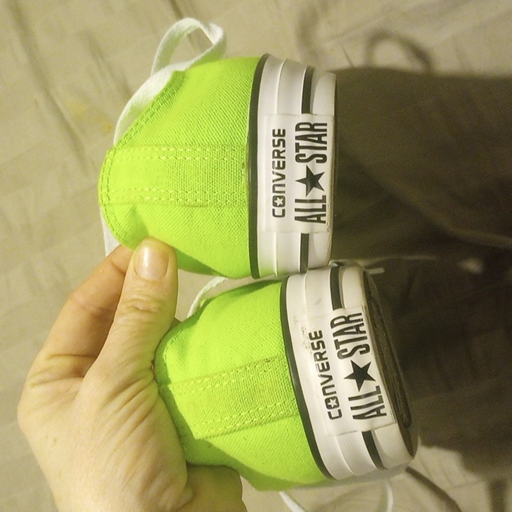 Converse , Neon green, mens 8, women's size 10, EUC - Picture 4 of 7